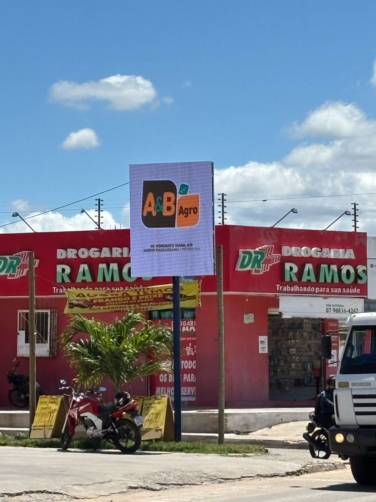 Painel de LED ELLED em comércio